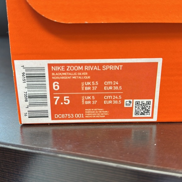 Brand New Nike Zoom Track Cleats - Picture 5 of 5